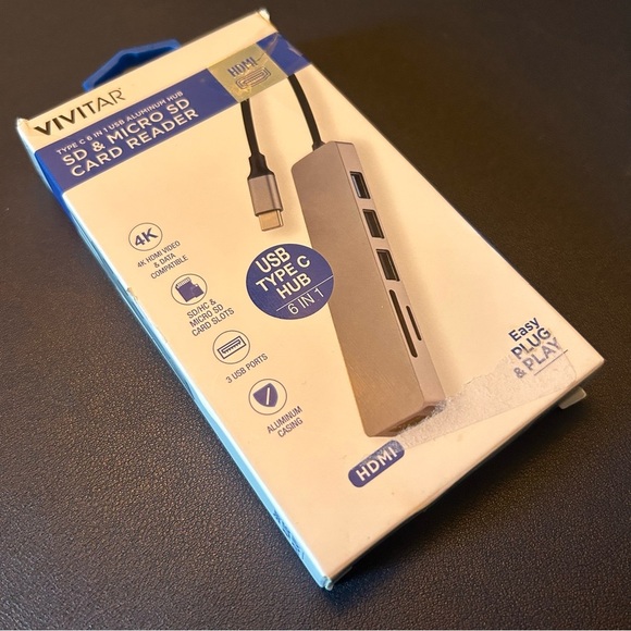 Vivitar USB Type C Hub 6 in 1 USB Ports SD & Micro SD Card Reader - Picture 1 of 3